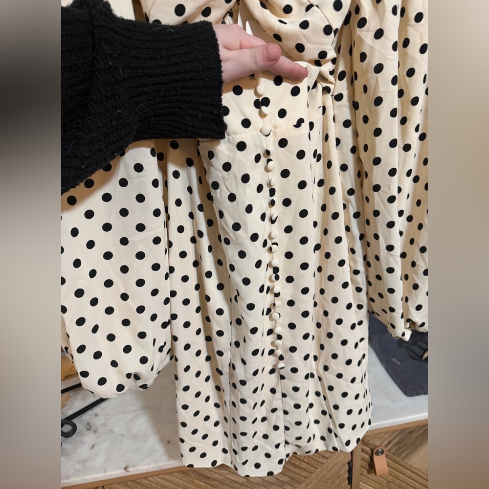 NWT Line & Dot Cream Polka Dot Long Sleeve Cut Out Tie-Front Dress - Picture 5 of 10